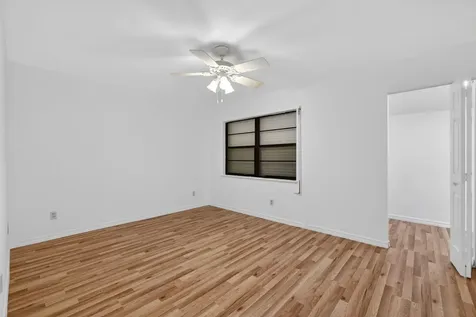 2090 Colonial Road Fort Pierce FL 34950