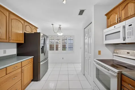 2090 Colonial Road Fort Pierce FL 34950