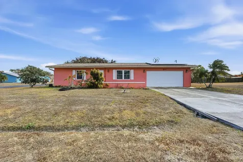 572 Se Fallon Drive Port Saint Lucie FL 34983