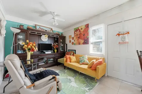 572 Se Fallon Drive Port Saint Lucie FL 34983