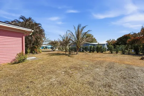 572 Se Fallon Drive Port Saint Lucie FL 34983