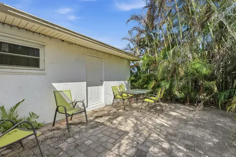 572 Se Fallon Drive Port Saint Lucie FL 34983