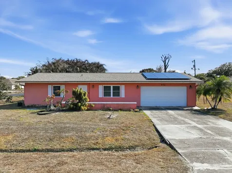 572 Se Fallon Drive Port Saint Lucie FL 34983