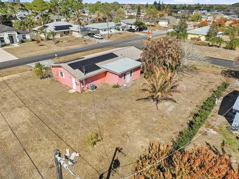 572 Se Fallon Drive Port Saint Lucie FL 34983
