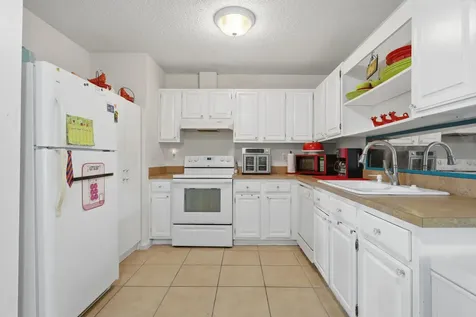 572 Se Fallon Drive Port Saint Lucie FL 34983