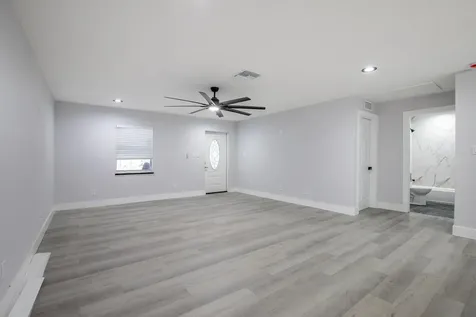 332 W Ventura Avenue Clewiston FL 33440