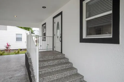 332 W Ventura Avenue Clewiston FL 33440