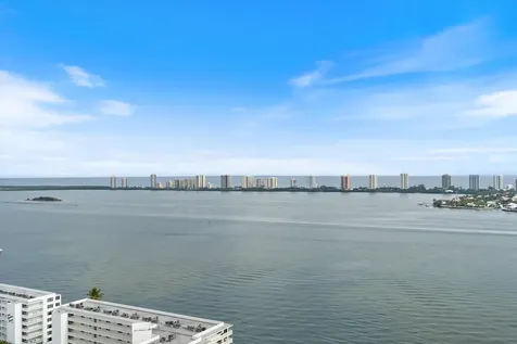 220 S Lake Shore Drive Lake Park FL 33403