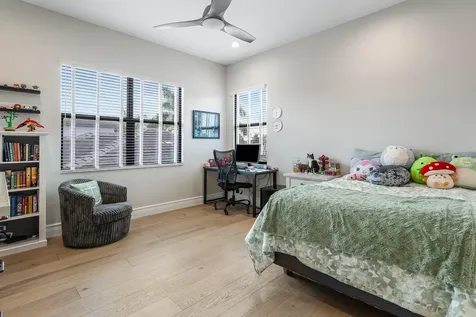 17317 Santaluce Manor Boca Raton FL 33496