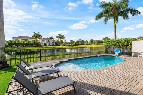 17317 Santaluce Manor Boca Raton FL 33496