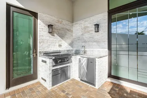 17317 Santaluce Manor Boca Raton FL 33496
