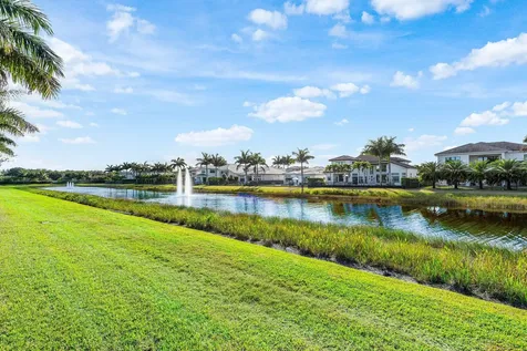 17317 Santaluce Manor Boca Raton FL 33496