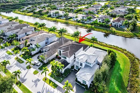 17317 Santaluce Manor Boca Raton FL 33496