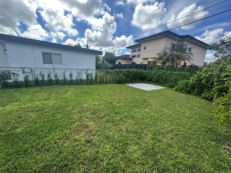 5486 Sw 91st Avenue Miami FL 33165