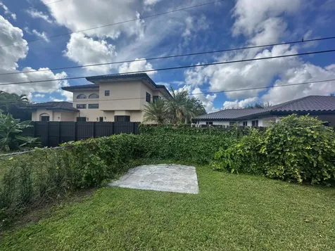 5486 Sw 91st Avenue Miami FL 33165