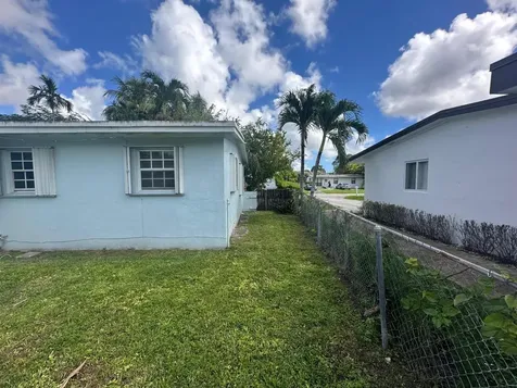 5486 Sw 91st Avenue Miami FL 33165