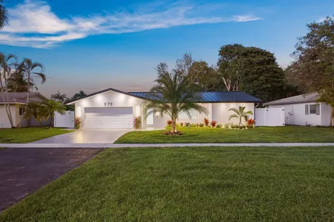 979 Nw 8th Street Boca Raton FL 33486