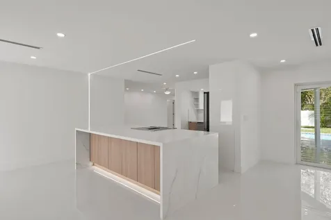 979 Nw 8th Street Boca Raton FL 33486