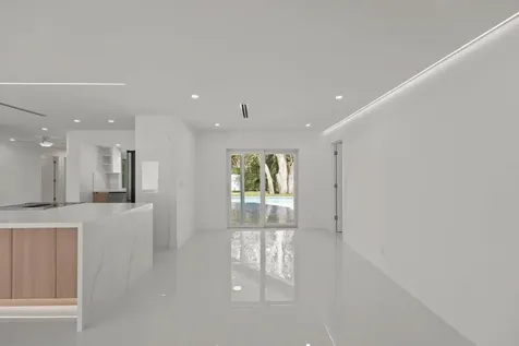 979 Nw 8th Street Boca Raton FL 33486