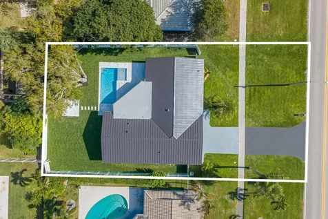 979 Nw 8th Street Boca Raton FL 33486