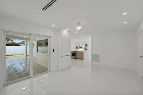 979 Nw 8th Street Boca Raton FL 33486