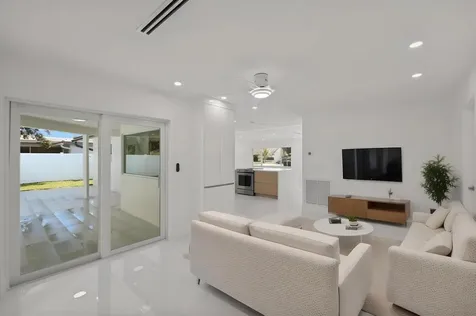 979 Nw 8th Street Boca Raton FL 33486