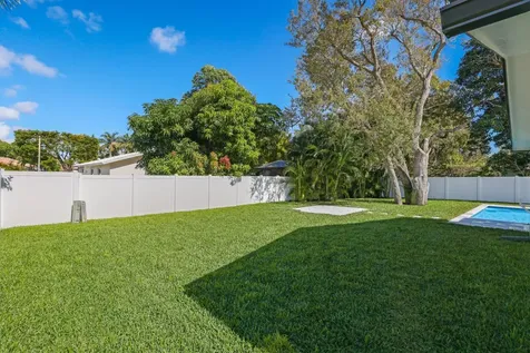 979 Nw 8th Street Boca Raton FL 33486