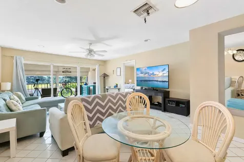 4266 Deste Court Lake Worth FL 33467