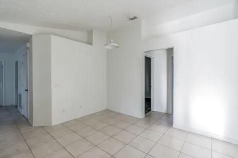 298 Sw Eyerly Avenue Port Saint Lucie FL 34953