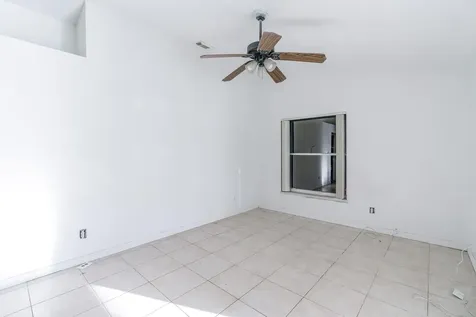 298 Sw Eyerly Avenue Port Saint Lucie FL 34953