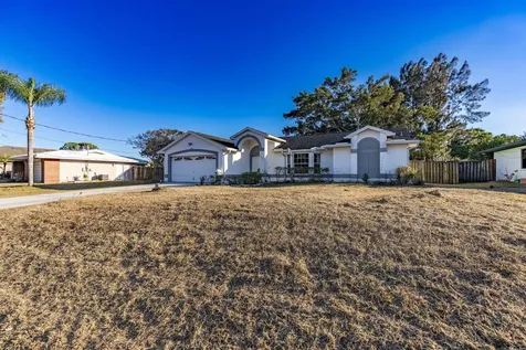 298 Sw Eyerly Avenue Port Saint Lucie FL 34953