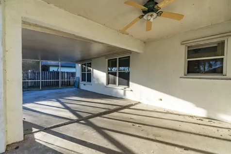 298 Sw Eyerly Avenue Port Saint Lucie FL 34953