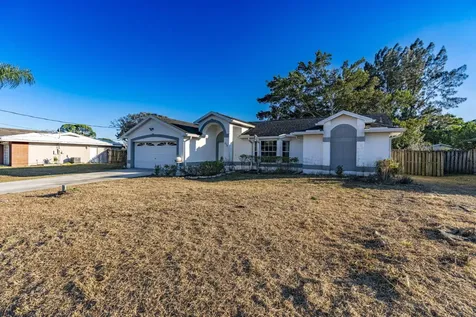 298 Sw Eyerly Avenue Port Saint Lucie FL 34953