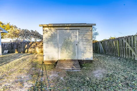 298 Sw Eyerly Avenue Port Saint Lucie FL 34953