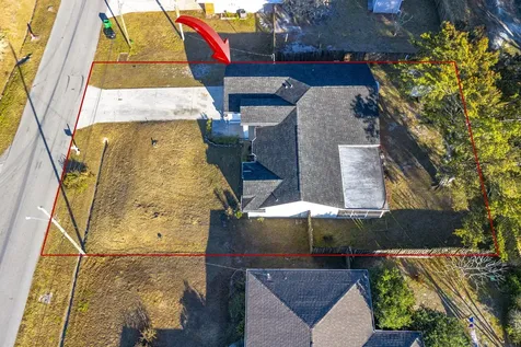 298 Sw Eyerly Avenue Port Saint Lucie FL 34953