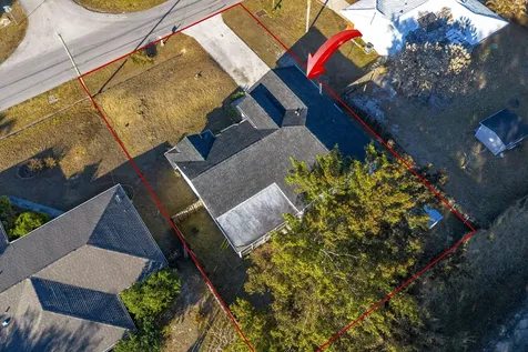 298 Sw Eyerly Avenue Port Saint Lucie FL 34953