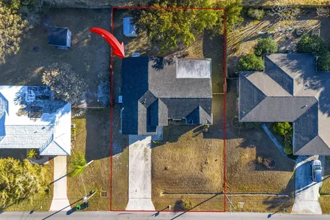 298 Sw Eyerly Avenue Port Saint Lucie FL 34953