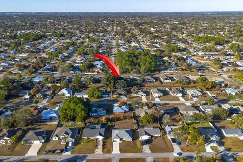 298 Sw Eyerly Avenue Port Saint Lucie FL 34953