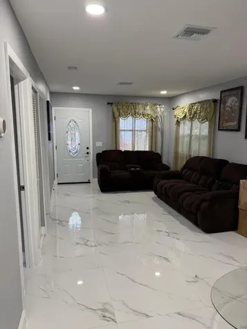 1606 S 45 Street Tampa FL 33619