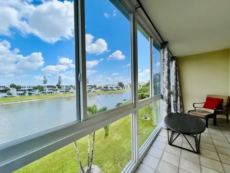 306 Wellington L West Palm Beach FL 33417