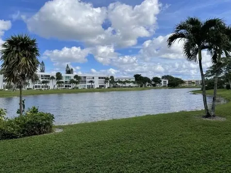 306 Wellington L West Palm Beach FL 33417