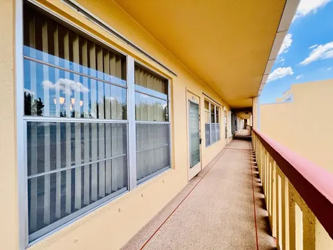 306 Wellington L West Palm Beach FL 33417