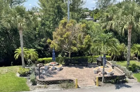 306 Wellington L West Palm Beach FL 33417