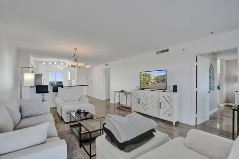 2334 S Cypress Bend Drive Pompano Beach FL 33069