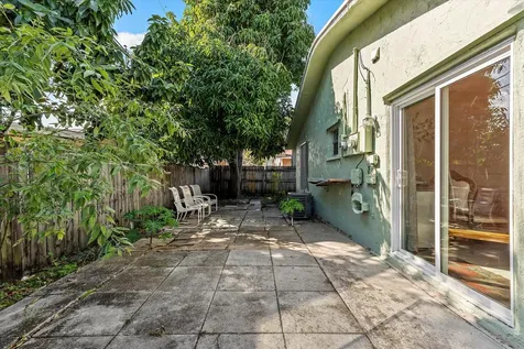 1012 Green Street West Palm Beach FL 33405