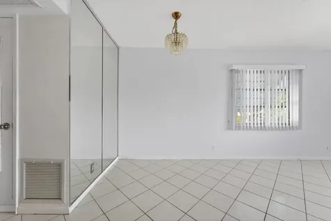 401 N J Street Lake Worth Beach FL 33460