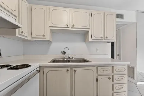 401 N J Street Lake Worth Beach FL 33460