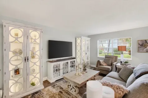 292 Piedmont G Delray Beach FL 33484