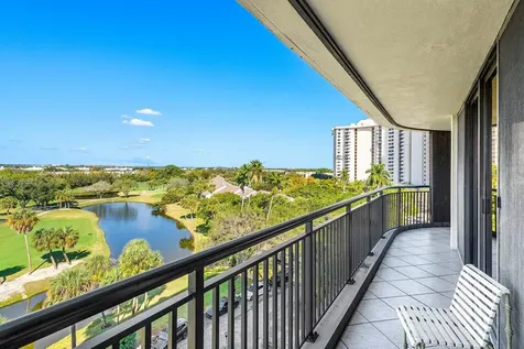 2427 Presidential Way West Palm Beach FL 33401