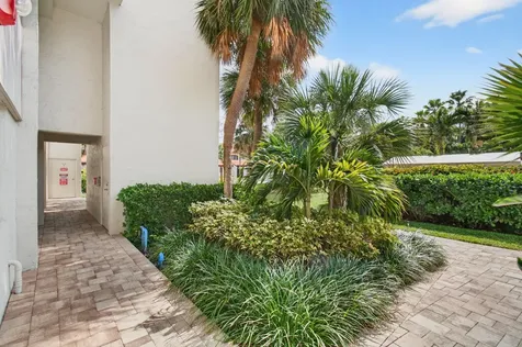 3908 S Ocean Boulevard Highland Beach FL 33487
